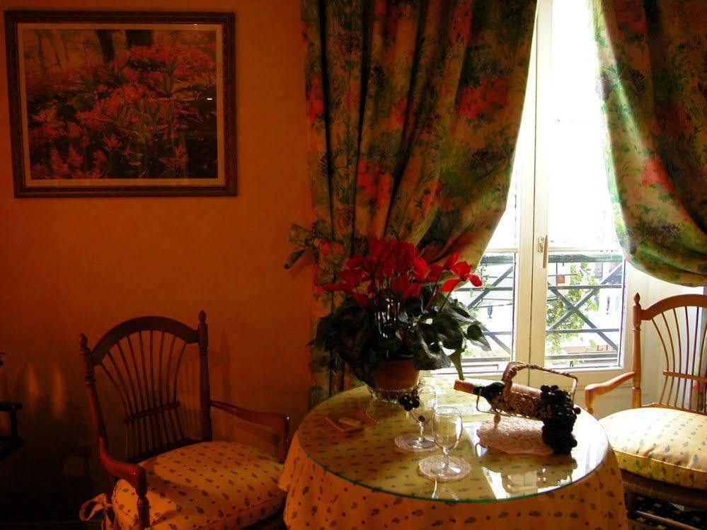 Le Relais Medicis Hotel ปารีส ภายนอก รูปภาพ