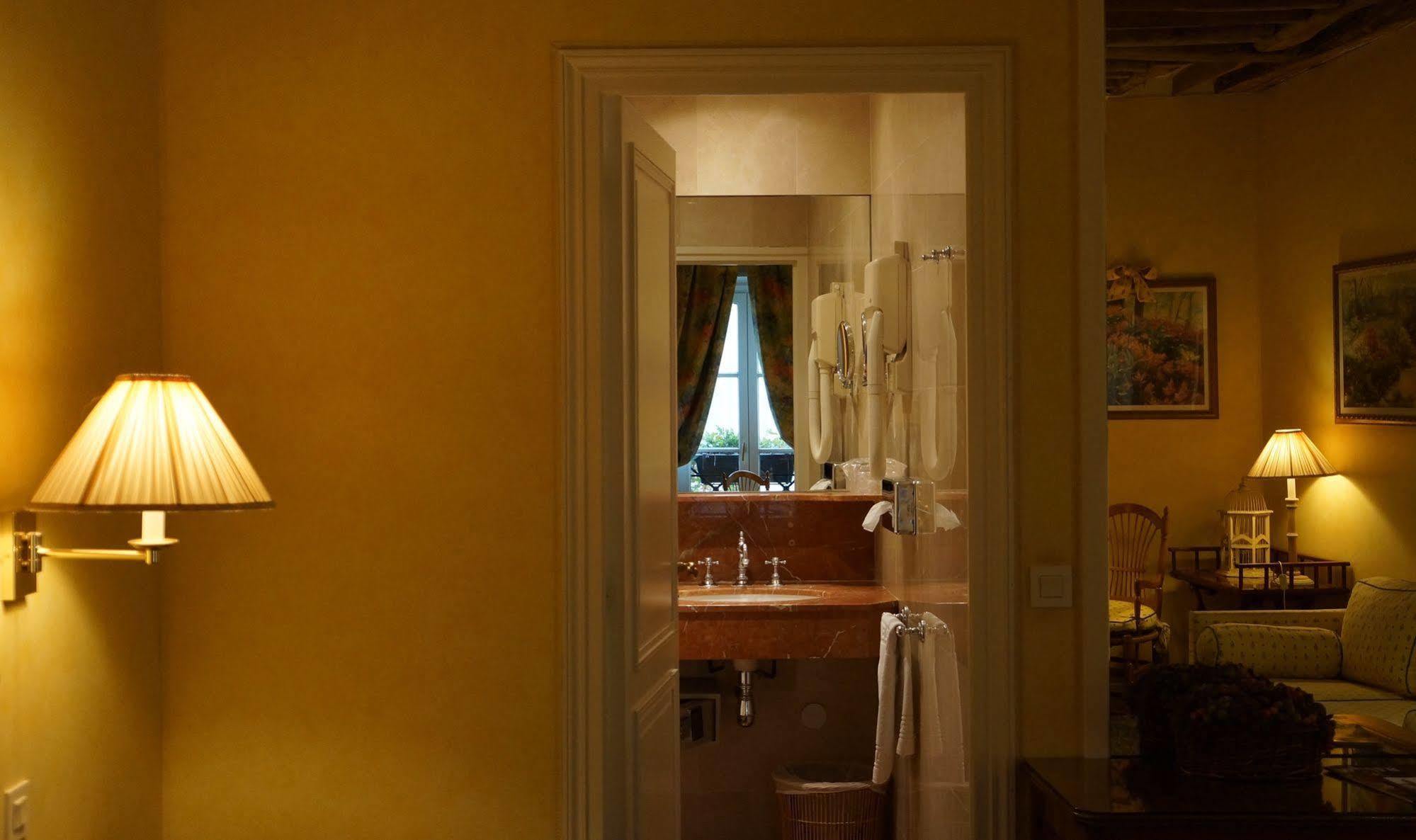 Le Relais Medicis Hotel ปารีส ภายนอก รูปภาพ